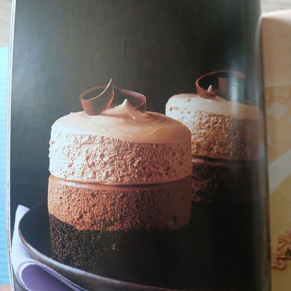 The Martha Stewart Living Cookbook: The New Classics Hardcover First Edition - Picture 5 of 11